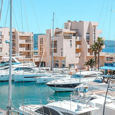 Superb On The Port Of Faviere Apartment *