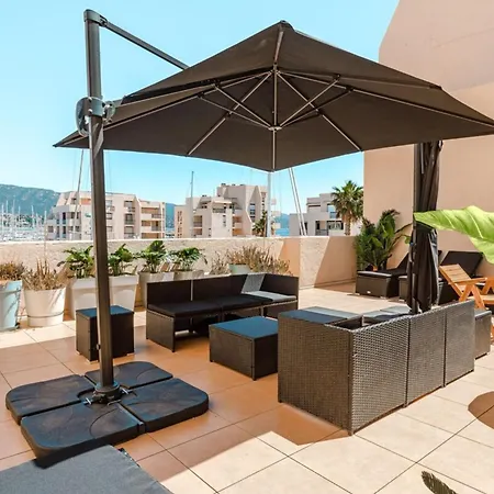 Superb On The Port Of Faviere